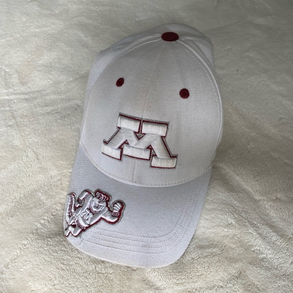 UMN Gophers Hat - Picture 2 of 7